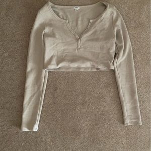 GARAGE long sleeve crop top